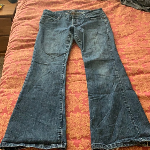The Limited Jeans - Picture 2 of 3
